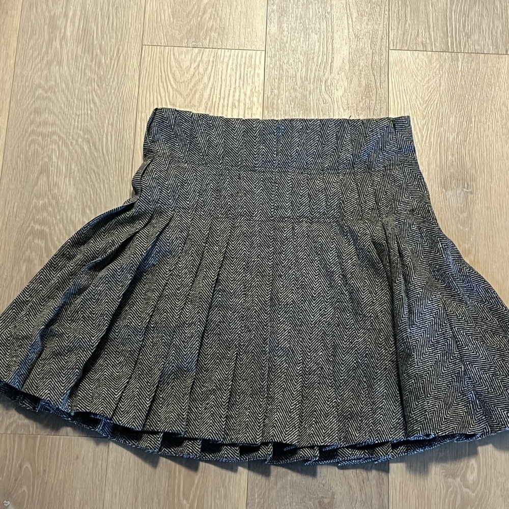 Express pleated skirt